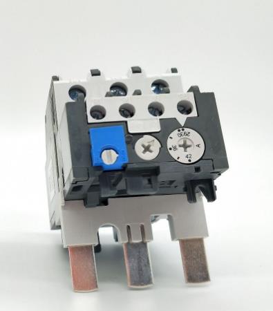 F204 AC-100/0.3